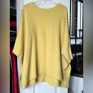 Yellow oversized 3/4 sleeve sweater. Lou & Grey, size XS/S.